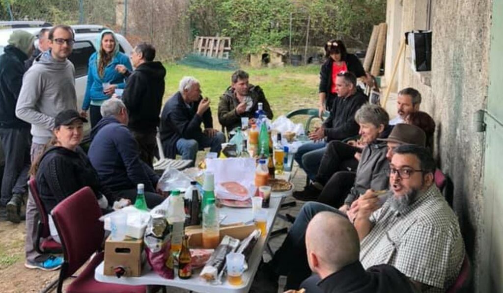 Un bon repas avec l'ensemble des menbres du club - AixPlo février 2020